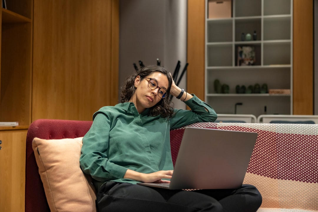 découvrez les tarifs des freelances : comparez les prix selon les secteurs et les compétences pour choisir le meilleur professionnel pour votre projet tout en optimisant votre budget.