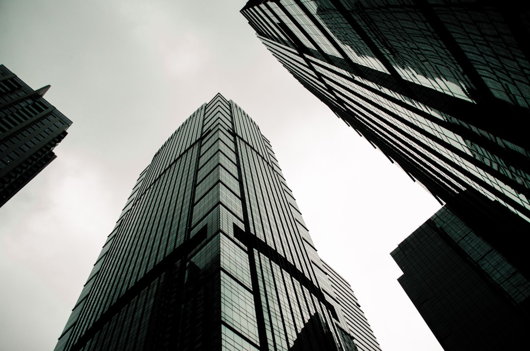 découvrez les enjeux et les conséquences de l'abus des actifs sociaux au sein des entreprises. cette analyse met en lumière les pratiques déloyales, les risques juridiques et l'importance de la transparence pour préserver l'intégrité financière et la confiance des parties prenantes.