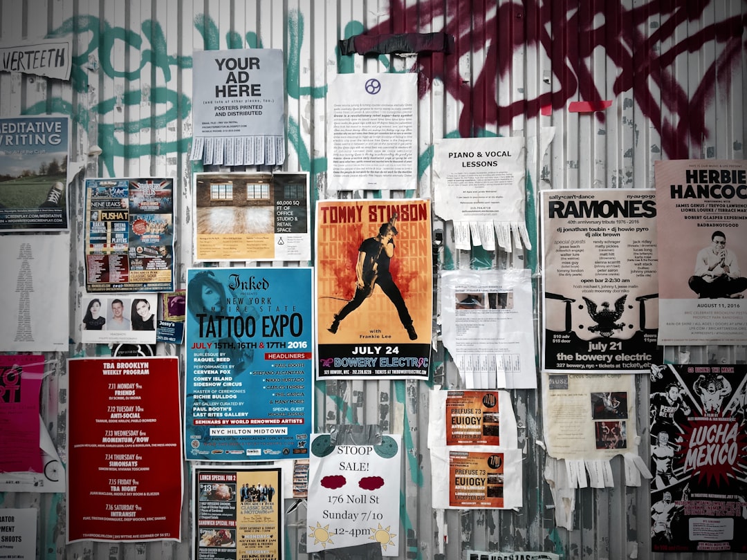 découvrez le monde fascinant de la publicité, où créativité et stratégie se rencontrent pour captiver les consommateurs. apprenez les dernières tendances, techniques et outils pour optimiser vos campagnes publicitaires et atteindre vos objectifs marketing.