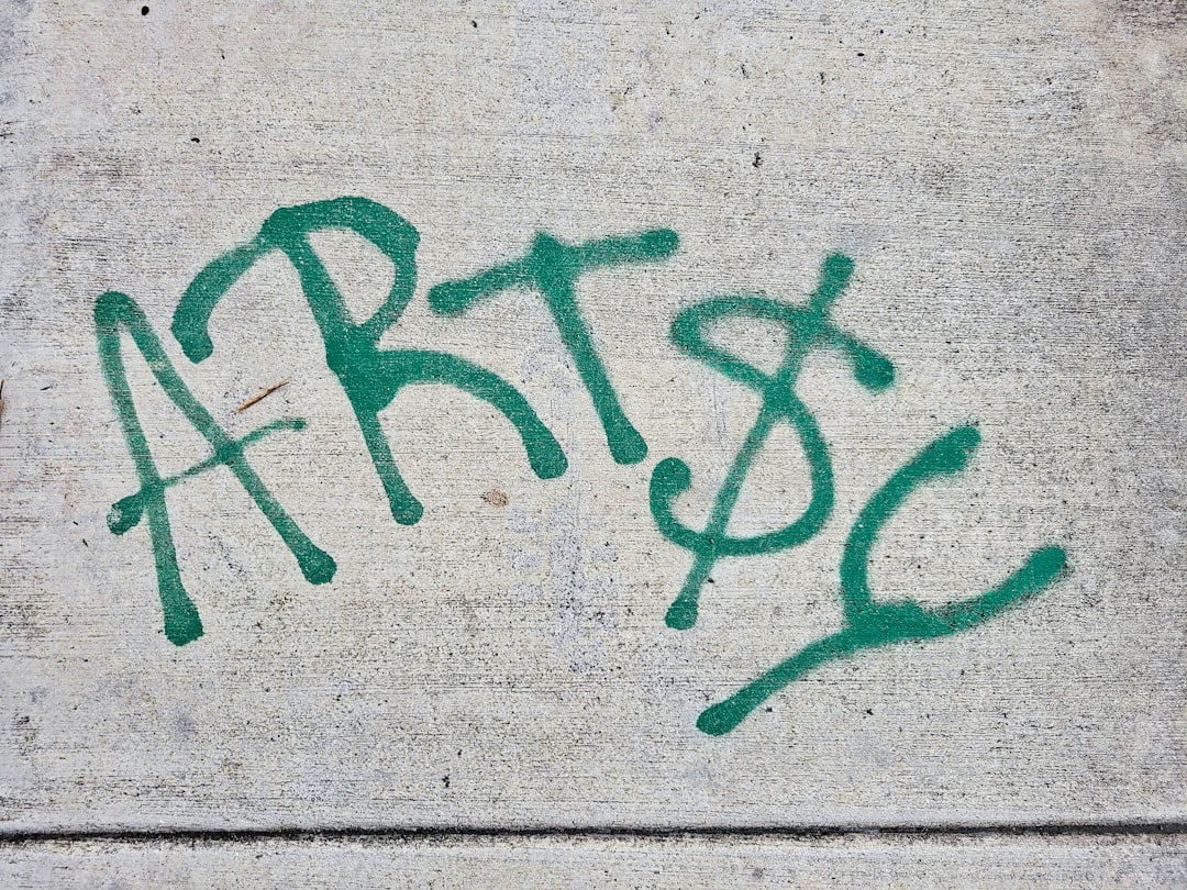inscrivez-vous en tant qu'artiste et rejoignez notre communauté créative. profitez d'opportunités de visibilité, de collaboration et d'accès à des ressources pour développer votre carrière artistique.