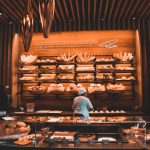 Comment réussir la reprise d'une boulangerie ? découvrez notre boulangerie artisanale, où chaque pain et pâtisserie est préparé avec passion et des ingrédients de qualité. savourez nos délicieuses créations faites maison, idéales pour accompagner vos petits déjeuners, déjeuners ou en-cas gourmands.