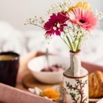 Créer des chambres d'hôtes : statut, normes et rentabilité découvrez notre charmant bed and breakfast, idéalement situé pour vous offrir confort et sérénité. profitez de chambres accueillantes, d'un petit-déjeuner fait maison et d'un service chaleureux. réservez votre escale parfaite dès aujourd'hui !