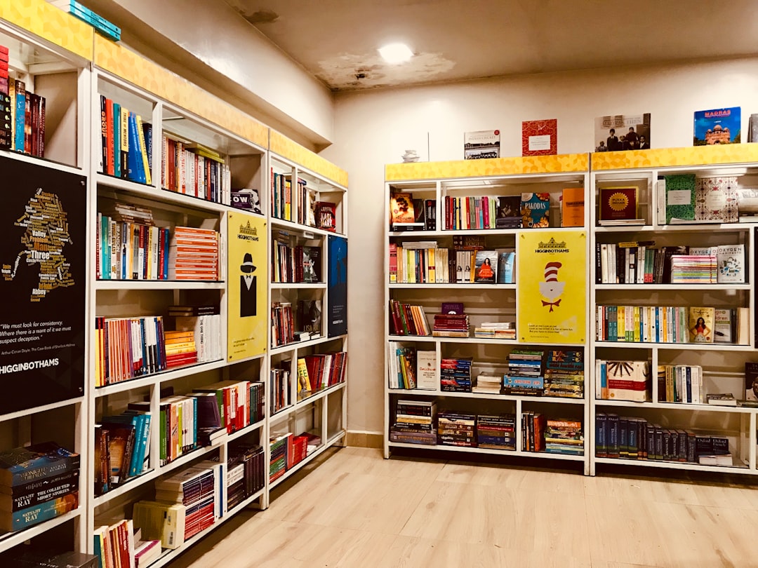 découvrez notre librairie en ligne, où les passionnés de littérature trouveront une vaste sélection de livres récents et classiques. profitez de conseils personnalisés et d'offres exclusives pour enrichir votre collection littéraire.