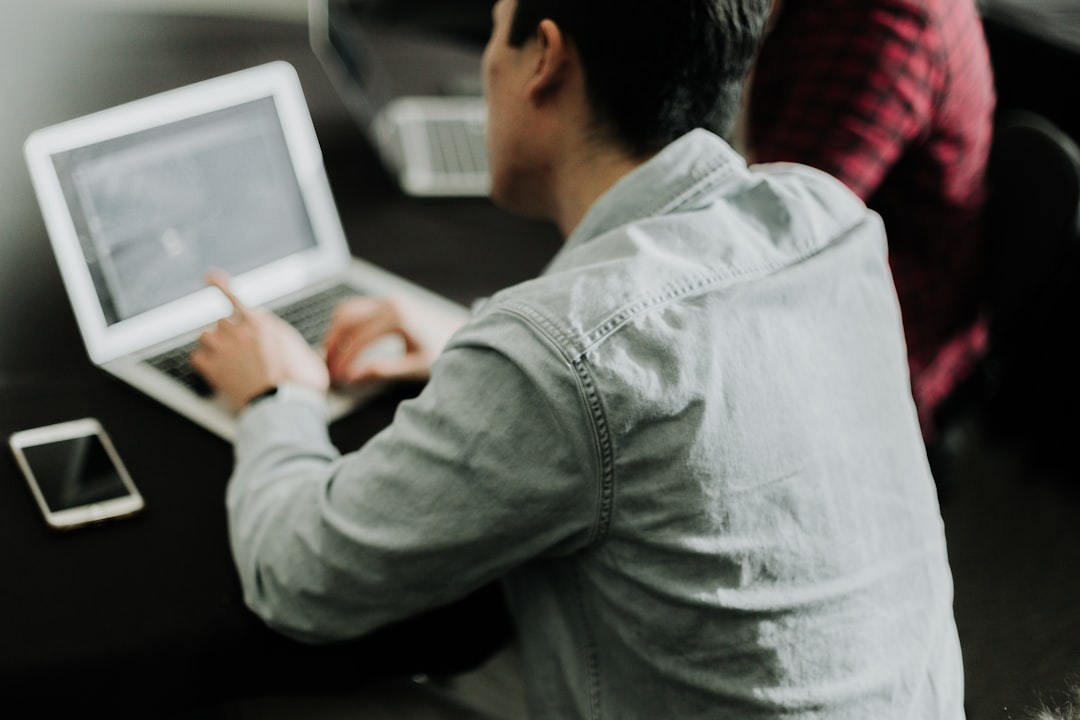 découvrez comment élaborer un plan de communication efficace pour atteindre vos objectifs. apprenez à identifier votre public, définir des messages clés et choisir les meilleurs canaux de communication pour maximiser votre impact.