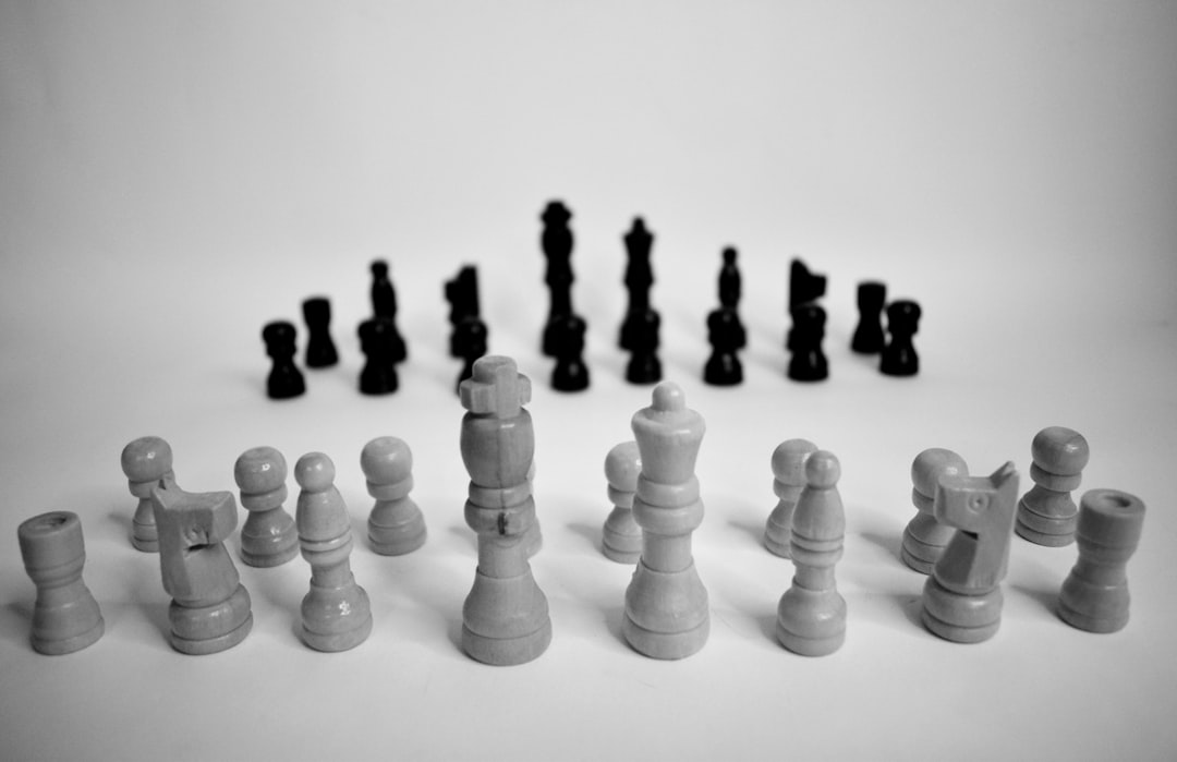 découvrez les outils de veille concurrentielle qui vous aideront à analyser le marché, surveiller vos concurrents et prendre des décisions éclairées pour booster votre stratégie commerciale.
