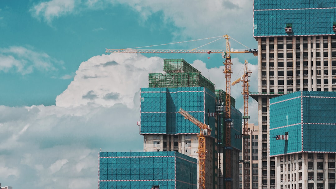 découvrez l'univers de la construction : des techniques innovantes aux matériaux durables, explorez les tendances et conseils pour réaliser vos projets de bâtissage en toute sérénité.