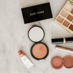 découvrez notre sélection de cosmétiques de haute qualité qui subliment votre beauté naturelle. des soins de la peau aux maquillages innovants, trouvez les produits parfaits pour exprimer votre style et vous sentir bien dans votre peau.