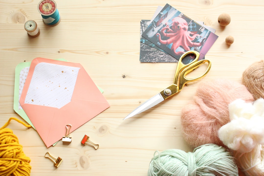 découvrez l'univers passionnant des crafts, où créativité et artisanat se rencontrent ! explorez des idées inspirantes, des tutoriels étape par étape et des astuces pratiques pour donner vie à vos projets faits main. que vous soyez débutant ou expert, trouvez l'inspiration pour créer des œuvres uniques et personnaliser votre décor.