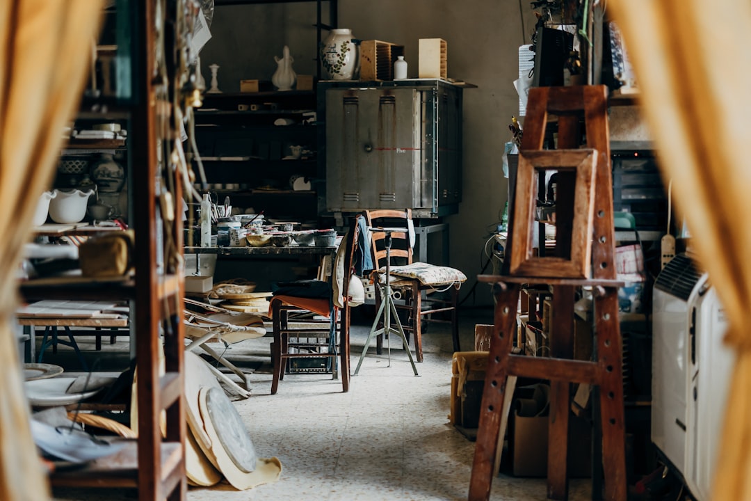 découvrez l'art du craftsmanship, un savoir-faire exceptionnel où l'expertise rencontre la créativité. plongez dans l'univers des artisans qui transforment des matériaux bruts en chefs-d'œuvre, alliant tradition et innovation pour des créations uniques et authentiques.