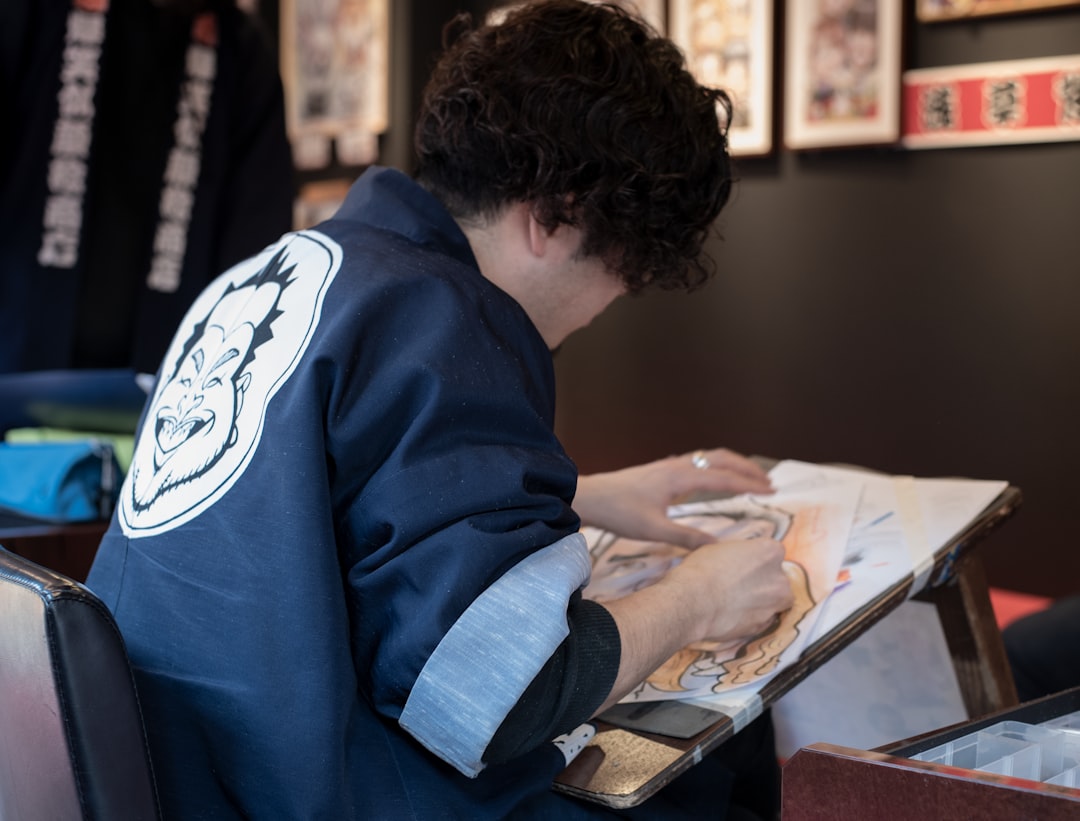 découvrez l'art du savoir-faire avec notre exploration du craftsmanship. plongez dans l'univers des artisans passionnés qui allient tradition et innovation pour créer des pièces uniques et de qualité. un hommage à l'excellence et à la minutie du travail manuel.