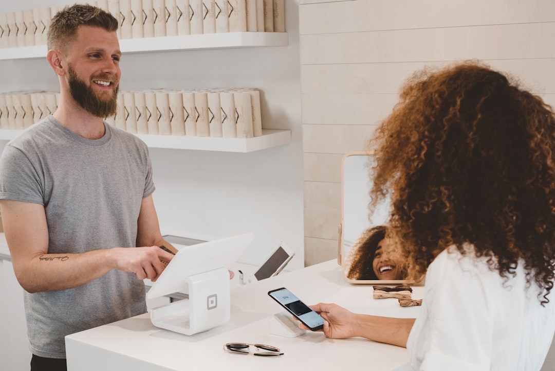 découvrez comment améliorer l'expérience client grâce à des stratégies innovantes et des solutions personnalisées. transformez chaque interaction en une opportunité de fidéliser vos clients et d'optimiser leur satisfaction.