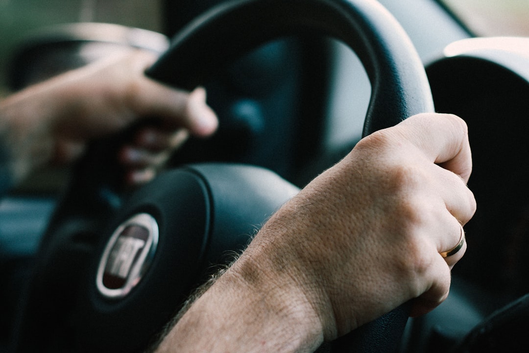 découvrez notre auto-école professionnelle qui vous offre des cours de conduite adaptés à tous les niveaux. apprenez à conduire en toute sécurité avec des instructeurs expérimentés et des formations personnalisées. inscrivez-vous dès aujourd'hui et obtenez votre permis de conduire facilement !