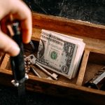 Comment se rémunérer en tant que chef d'entreprise ? découvrez les meilleures pratiques de compensation pour entrepreneurs. optimisez votre rémunération et celle de vos employés, tout en assurant la croissance de votre entreprise. apprenez à équilibrer les salaires, les avantages et les incitations pour motiver votre équipe et maximiser votre succès.