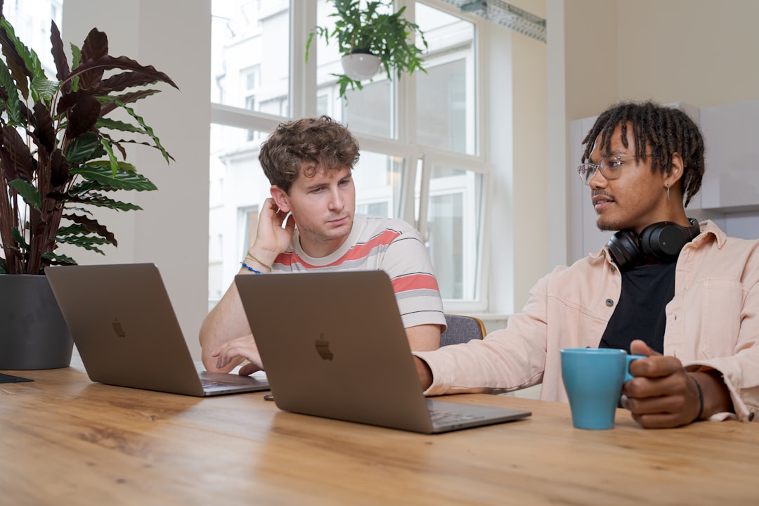 découvrez les meilleures stratégies de financement adaptées à vos besoins, des conseils pratiques pour attirer des investisseurs et des informations clés sur les différentes sources de fonds disponibles pour propulser votre projet ou votre entreprise.