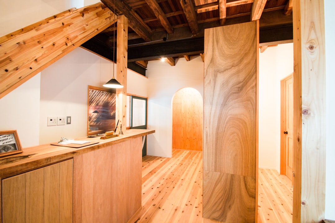 découvrez notre charmante guesthouse, un havre de paix où confort et convivialité se rencontrent. profitez d'un séjour mémorable dans un cadre accueillant, idéal pour les voyageurs en quête d'authenticité et de tranquillité.