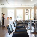 découvrez notre modèle de plan d'affaires pour un salon de coiffure, incluant des stratégies de marketing, des prévisions financières et des conseils pratiques pour réussir dans le secteur de la coiffure. optimisez votre projet entrepreneurial et réalisez vos ambitions professionnelles.