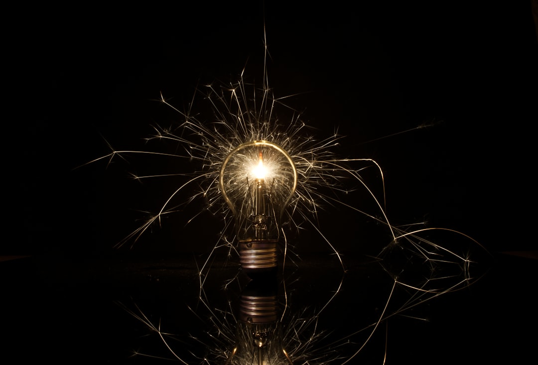 découvrez l'intrapreneuriat, un concept innovant permettant aux employés d'agir comme des entrepreneurs au sein de leur entreprise. apprenez comment stimuler la créativité, favoriser l'innovation et améliorer la performance organisationnelle grâce à cette approche dynamique.