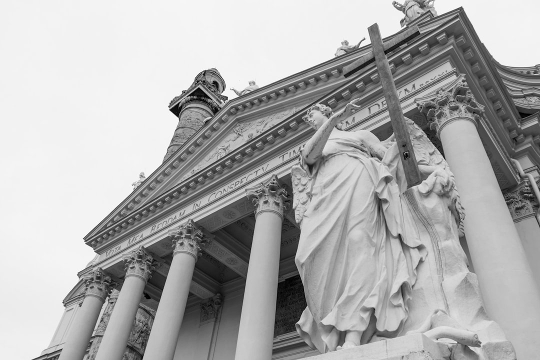 découvrez le concept de la liquidation judiciaire, une procédure légale permettant de mettre fin aux activités d'une entreprise en difficulté financière. informez-vous sur ses étapes, ses implications et les options disponibles pour les dirigeants et créanciers.