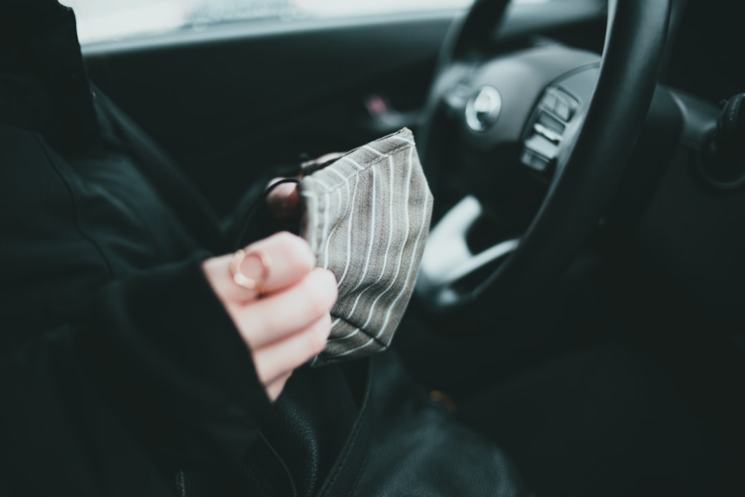 découvrez comment justifier votre salaire : stratégies efficaces pour présenter vos compétences et expériences, arguments convaincants pour optimiser votre rémunération et conseils pour négocier avec succès lors d'une évaluation salariale.