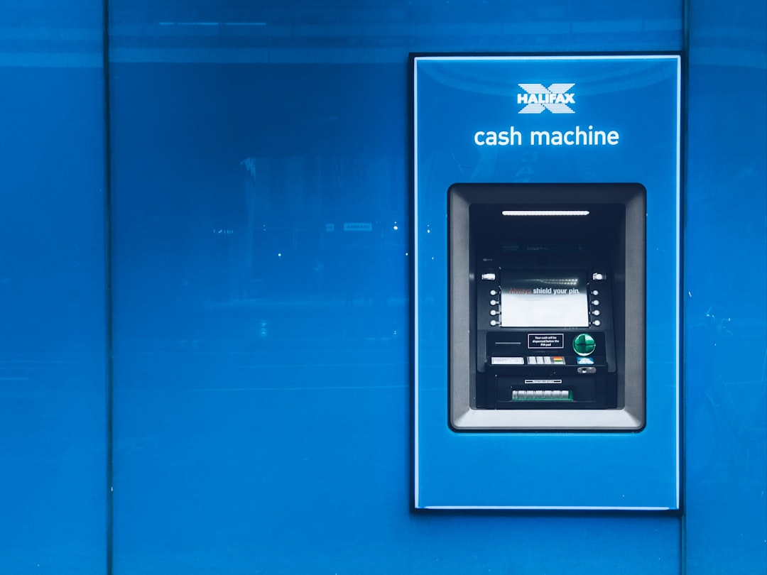 découvrez notre simulateur de prêt qui vous permet d'estimer facilement vos mensualités et de trouver l'offre de crédit idéale selon vos besoins. faites le bon choix pour votre financement en quelques clics!