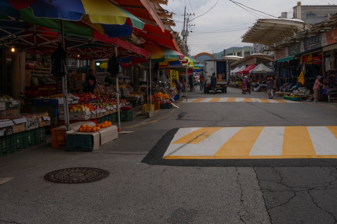 découvrez les meilleures stratégies pour optimiser votre zone de marché. apprenez à analyser la concurrence, identifier votre public cible et développer des actions marketing efficaces qui boosteront votre entreprise.