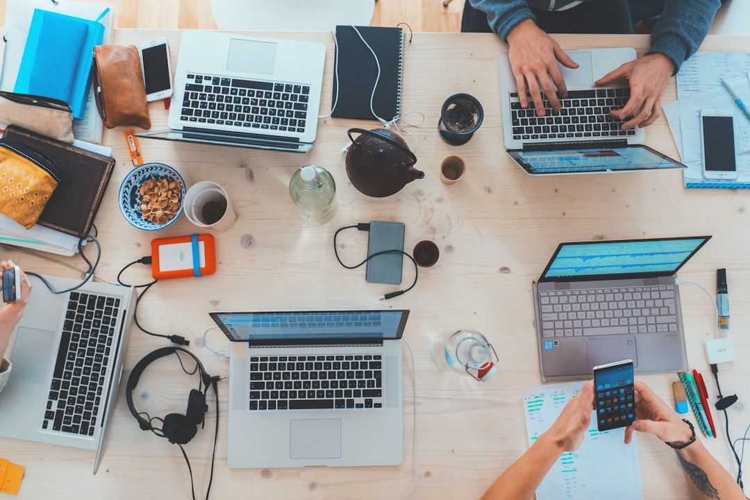 découvrez les dernières tendances et insights du marché grâce à notre recherche approfondie. optimisez votre stratégie commerciale avec des données précises et des analyses pertinentes.