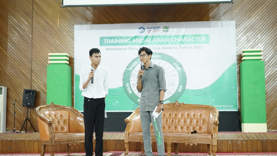 découvrez comment l'entrepreneuriat nft transforme le paysage des affaires numériques. apprenez à créer, acheter et vendre des actifs numériques uniques tout en explorant les opportunités innovantes offertes par cette technologie révolutionnaire.
