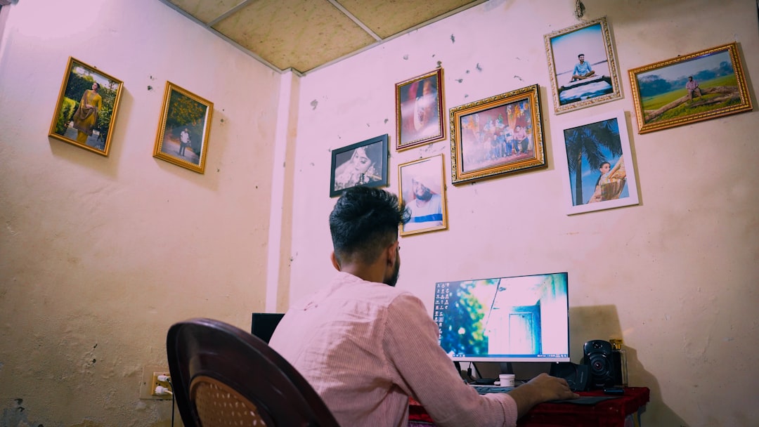 découvrez le monde fascinant de l'entrepreneuriat nft, où l'innovation rencontre la créativité. apprenez à transformer vos idées en actifs numériques uniques et à naviguer dans l'écosystème en pleine expansion des tokens non fongibles. rejoignez la révolution numérique et donnez vie à vos projets grâce à la puissance des nfts.