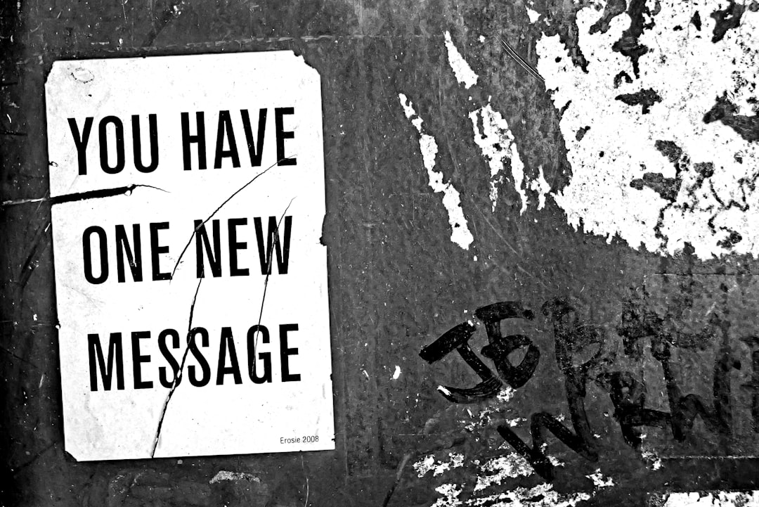 découvrez les clés d'une communication persuasive efficace. apprenez à influencer vos interlocuteurs avec des techniques éprouvées pour captiver et convaincre, que ce soit dans un contexte professionnel ou personnel.
