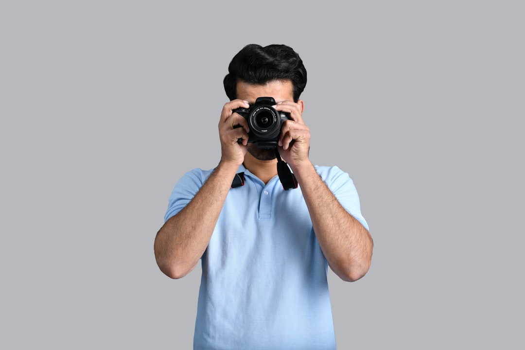 découvrez comment promouvoir votre talent de photographe avec des stratégies efficaces et des conseils pratiques. augmentez votre visibilité et attirez de nouveaux clients grâce à des techniques de marketing adaptées à votre style et à votre passion pour la photographie.