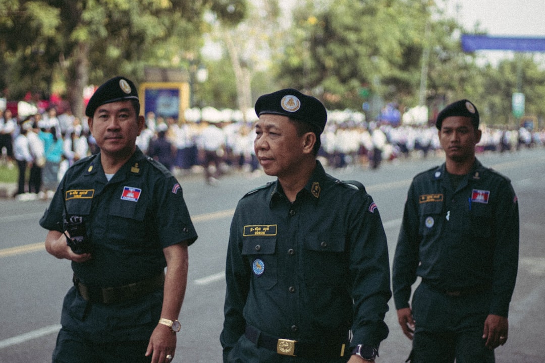 découvrez l'importance des registres de police pour la transparence et la sécurité publique. explorez leur rôle dans la documentation des activités policières et la protection des droits des citoyens.
