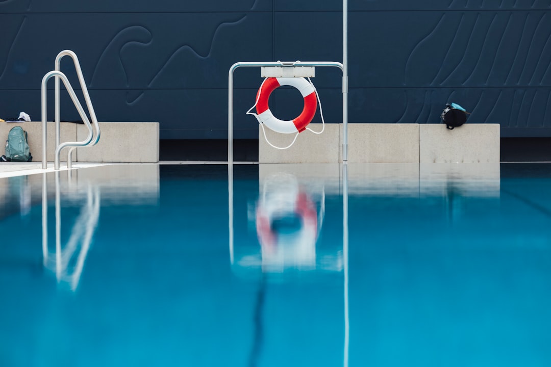 découvrez nos services de piscine professionnels pour entretenir, nettoyer et rénover votre bassin. profitez d'une eau claire et saine toute l'année grâce à notre expertise et nos solutions sur mesure.