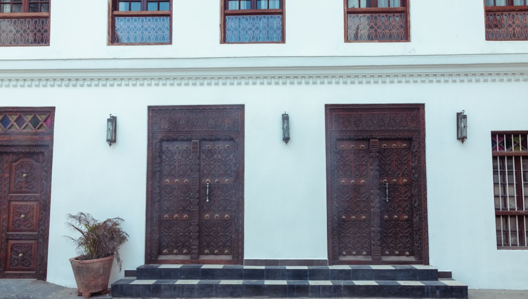 découvrez les services d'un évaluateur immobilier, expert dans l'estimation de la valeur des propriétés. que vous soyez acheteur, vendeur ou investisseur, bénéficiez d'une évaluation précise pour prendre des décisions éclairées et maximiser vos investissements.