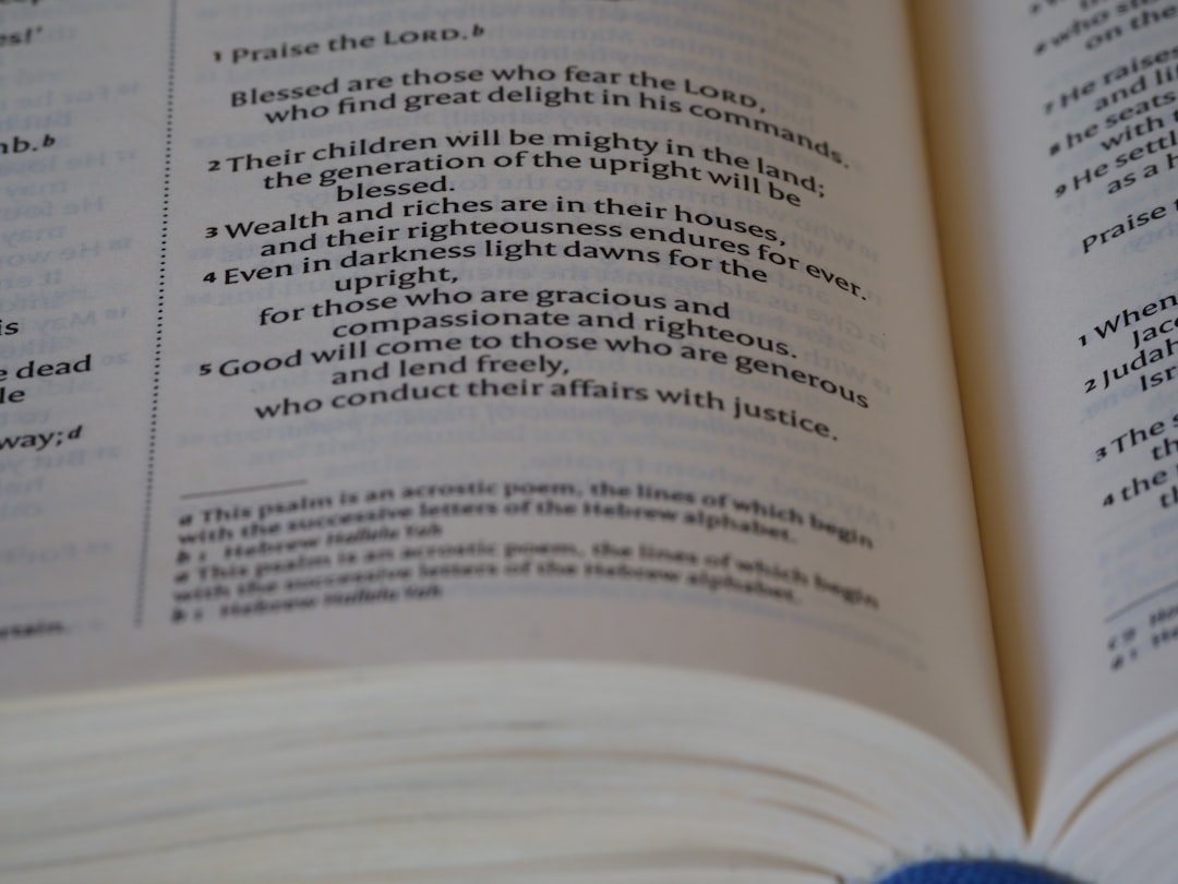 découvrez notre modèle de livre de recettes pratique et élégant, idéal pour rassembler vos plats préférés. personnalisez chaque page avec vos ingrédients, instructions et astuces de cuisine pour créer un souvenir culinaire inoubliable.