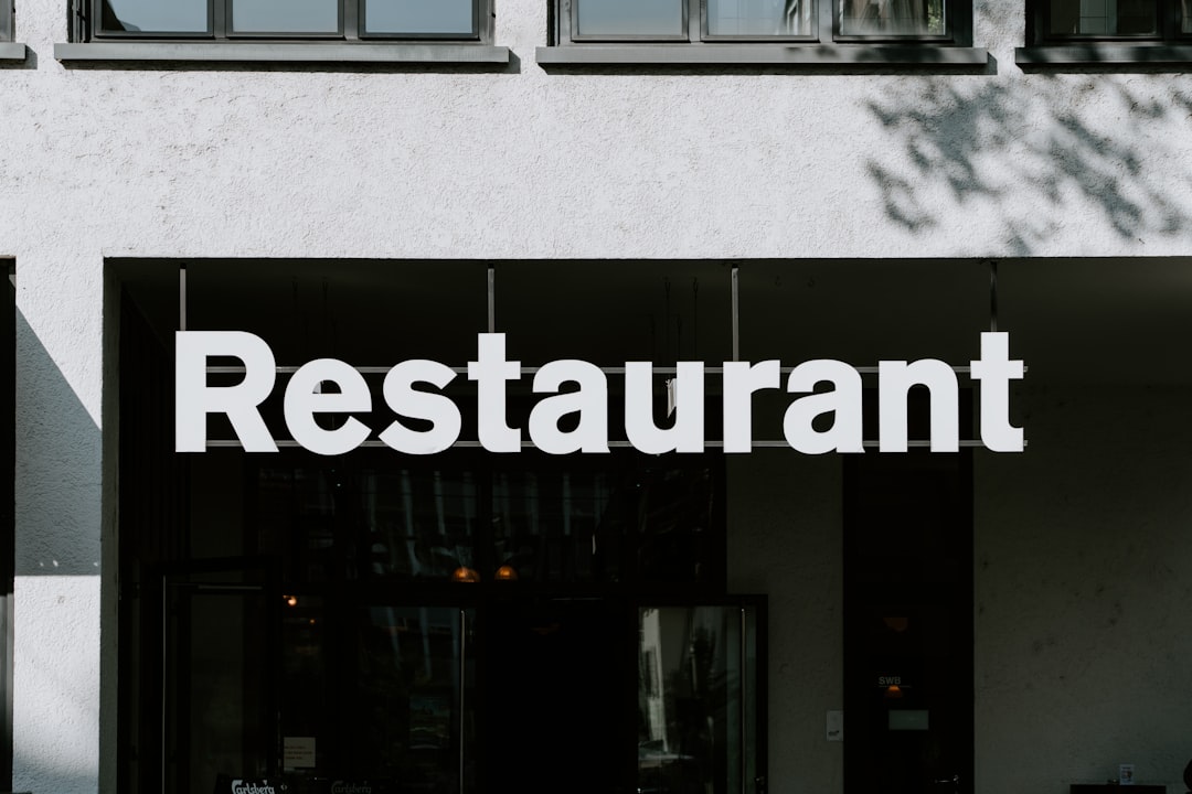 découvrez le restaurant takeover, une expérience culinaire unique où nos chefs talentueux réinventent vos plats préférés. profitez d'une ambiance conviviale et d'un menu audacieux qui ravira vos papilles à chaque bouchée.