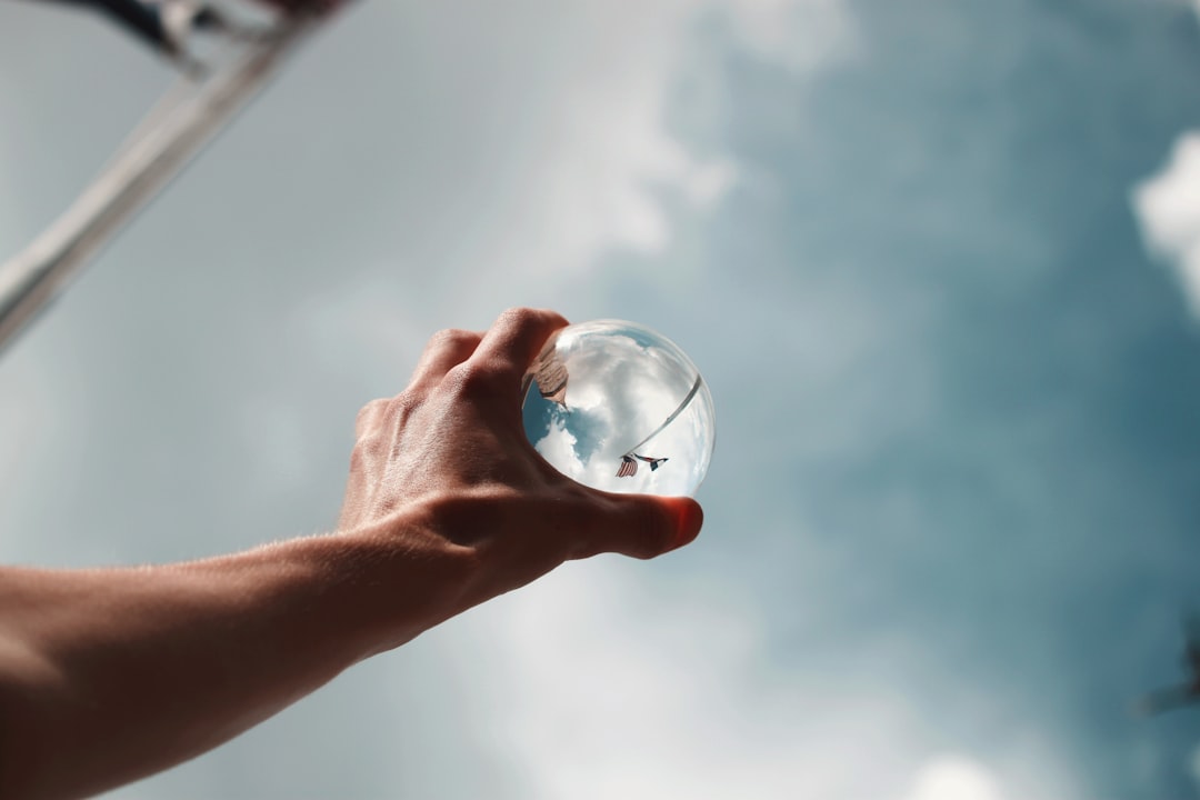 découvrez notre guide complet sur l'évaluation des risques, un processus essentiel pour identifier, analyser et gérer les menaces potentielles dans votre entreprise. apprenez à protéger vos actifs et à prendre des décisions éclairées grâce à des méthodologies éprouvées.
