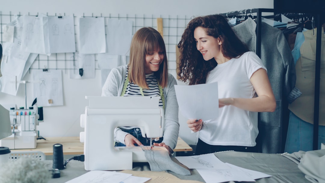 découvrez les avantages et les défis de l'auto-entrepreneuriat. apprenez à gérer votre propre entreprise, à maximiser votre indépendance et à booster votre carrière grâce à des conseils pratiques et des ressources essentielles pour réussir dans le monde du travail autonome.