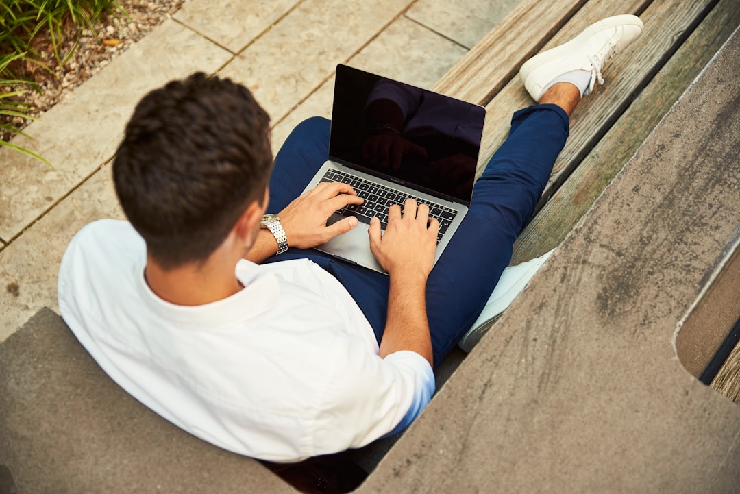 découvrez le monde du travail indépendant avec notre guide complet sur l'auto-entrepreneuriat. apprenez à créer votre propre entreprise, à gérer votre temps efficacement et à maximiser vos revenus tout en profitant de la liberté qu'offre le statut d'auto-entrepreneur.