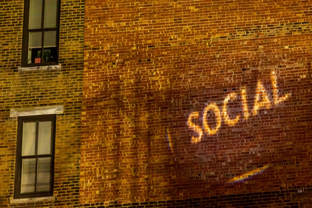 découvrez tout ce qu'il faut savoir sur les charges sociales : définitions, types, calculs et impacts sur les entreprises et les travailleurs en france. informez-vous sur les obligations légales, les taux en vigueur et les réformes à venir.
