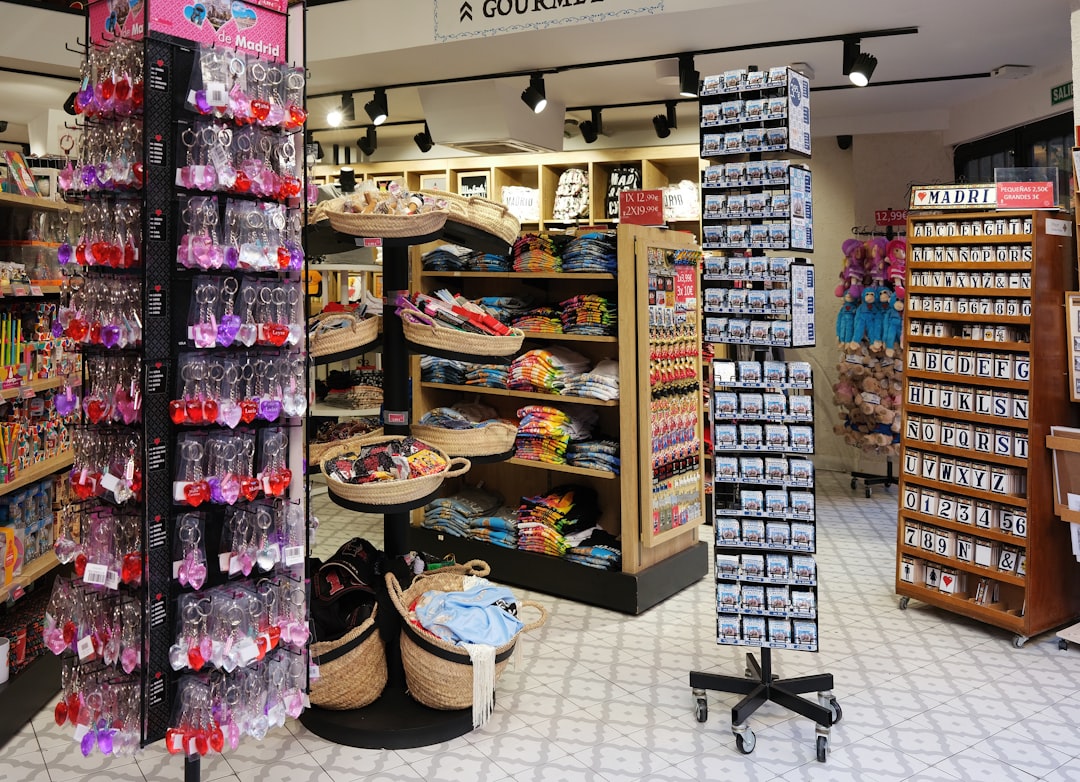 découvrez notre boutique de souvenirs, où chaque objet raconte une histoire unique et authentique. trouvez le souvenir parfait pour revivre vos plus beaux moments ou offrir un cadeau mémorable à vos proches.
