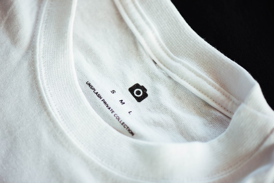 découvrez comment créer votre propre marque de t-shirts avec des conseils pratiques sur le design, le choix des matériaux et les stratégies de marketing. transformez votre passion pour la mode en une entreprise florissante et démarquez-vous sur le marché!