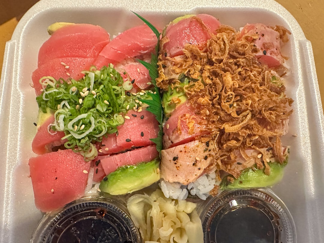découvrez le meilleur du takeout avec des plats savoureux à emporter, prêts à satisfaire vos envies gourmandes. profitez de la commodité d'un service rapide et délicieux, pour déguster vos mets préférés où que vous soyez.