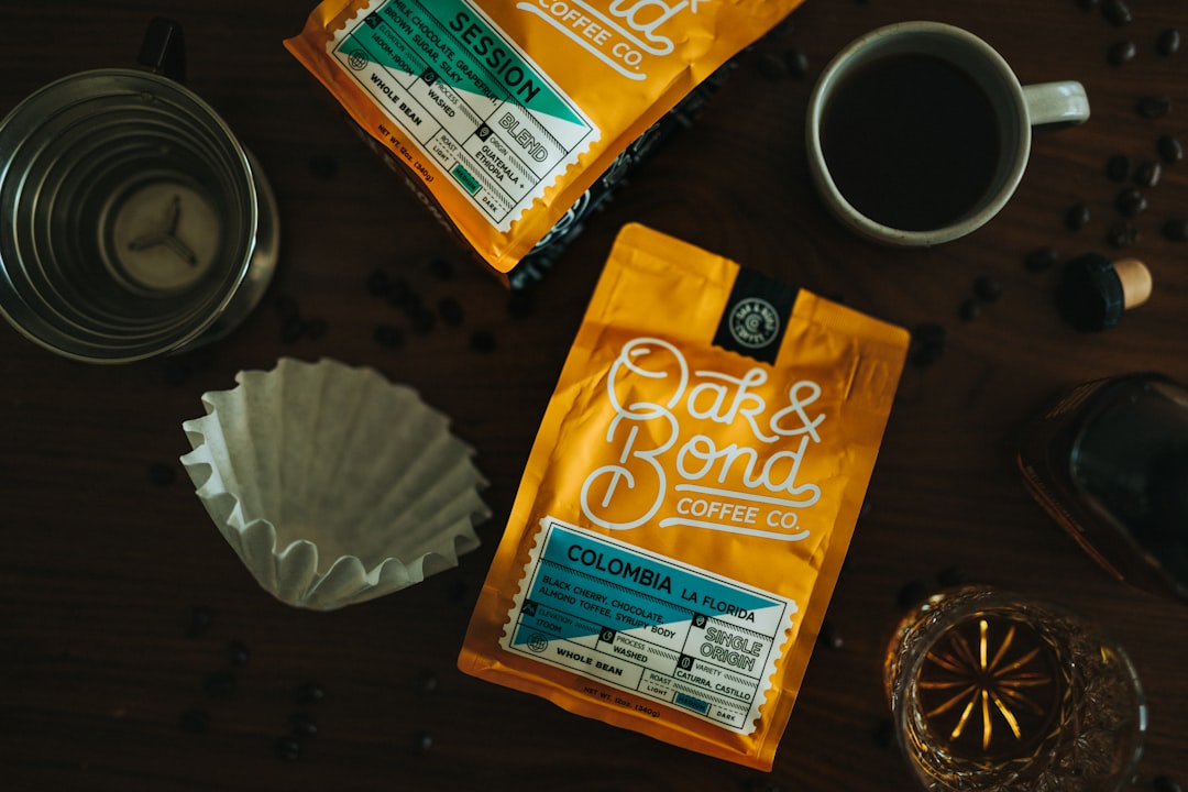 découvrez notre marque de thé et de café, où chaque tasse vous transporte dans un monde de saveurs exquises. profitez de nos mélanges soigneusement sélectionnés, alliant qualité et tradition pour satisfaire les amateurs de boissons réconfortantes.
