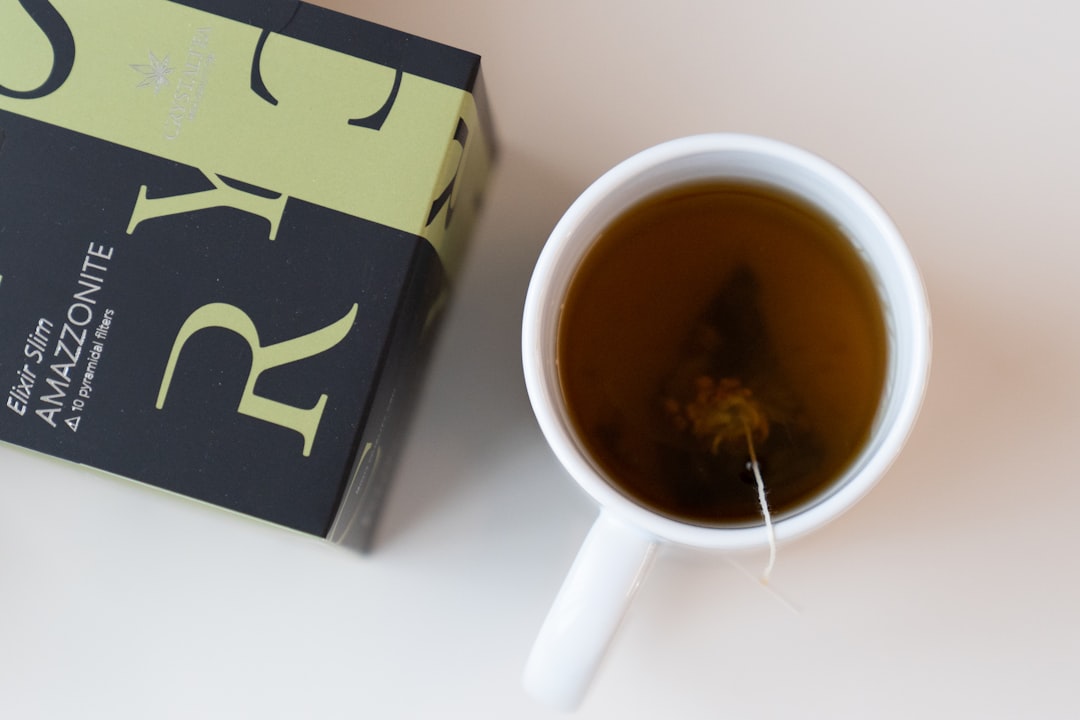 découvrez notre marque de thé et de café, qui propose une sélection raffinée de breuvages de qualité supérieure. que vous soyez amateur de thés délicats ou de cafés riches et aromatiques, nos produits sont soigneusement sélectionnés pour satisfaire toutes vos envies. savourez chaque gorgée et plongez dans un univers de saveurs authentiques.