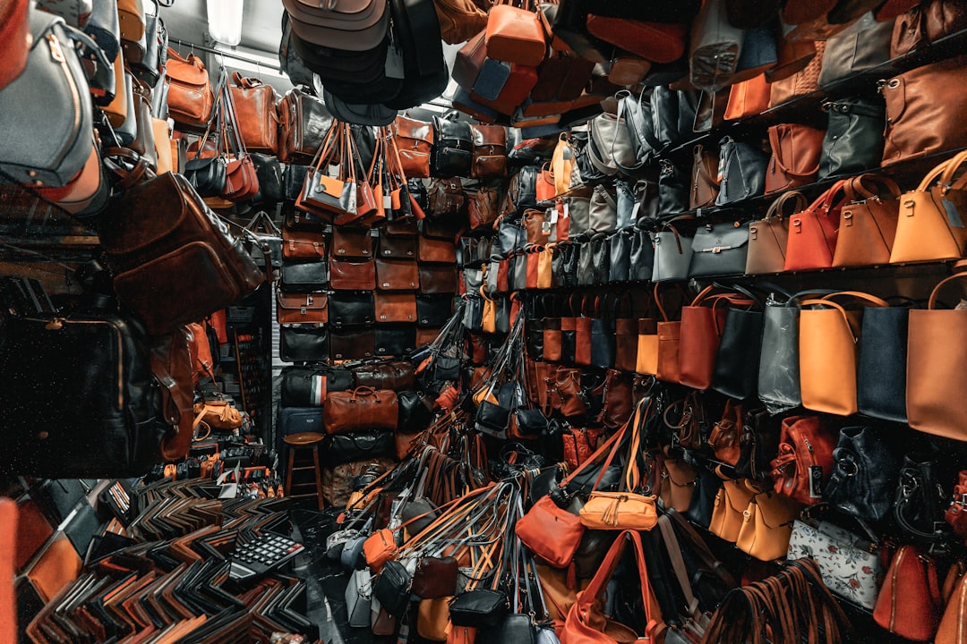 découvrez notre service d'achat d'équipement d'occasion, idéal pour les entreprises soucieuses d'économiser tout en accédant à du matériel de qualité. profitez de notre expertise pour trouver les meilleures offres et optimiser vos investissements.