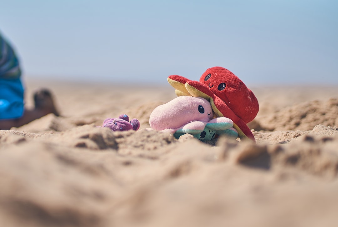 découvrez le métier d'animateur de vacances, une profession passionnante qui allie créativité et dynamisme. apprenez à concevoir des activités divertissantes pour tous les âges, à créer une ambiance conviviale et à enrichir les séjours de vos vacanciers. rejoignez dès maintenant le monde de l'animation de loisirs et faites de chaque moment une expérience inoubliable !