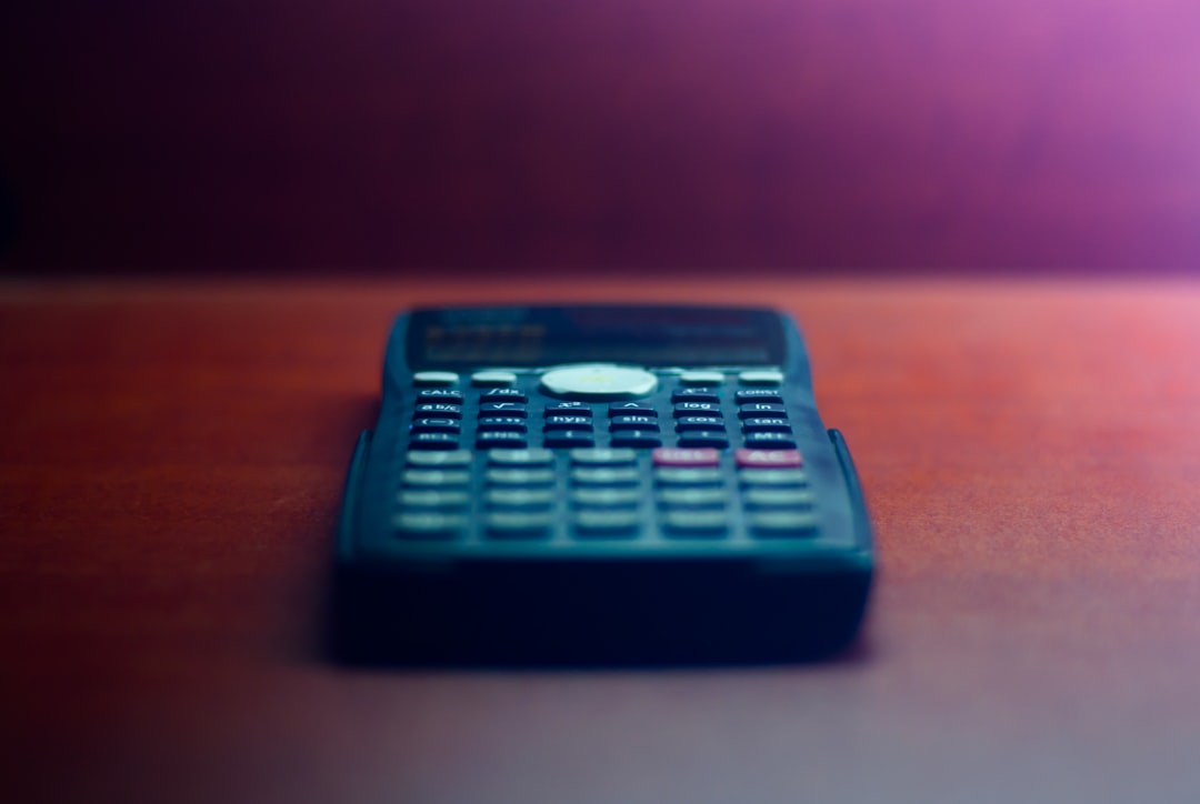 découvrez notre guide complet sur le calcul de la tva (taxe sur la valeur ajoutée) pour optimiser votre gestion fiscale. apprenez les méthodes de calcul, les taux applicables, et comment appliquer correctement la tva dans vos transactions commerciales.