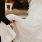 découvrez l'expertise d'un wedding planner pour organiser le mariage de vos rêves. de la sélection du lieu à la décoration, laissez-nous transformer vos idées en réalité. pour un jour inoubliable, faites appel à nos services personnalisés !