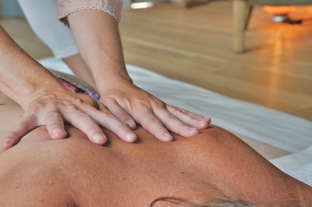 découvrez le bien-être ultime avec notre masseur de bien-être. offrez à votre corps un moment de détente avec des fonctionnalités innovantes conçues pour soulager le stress, apaiser les tensions musculaires et revitaliser votre esprit. explorez une nouvelle dimension de relaxation chez vous.