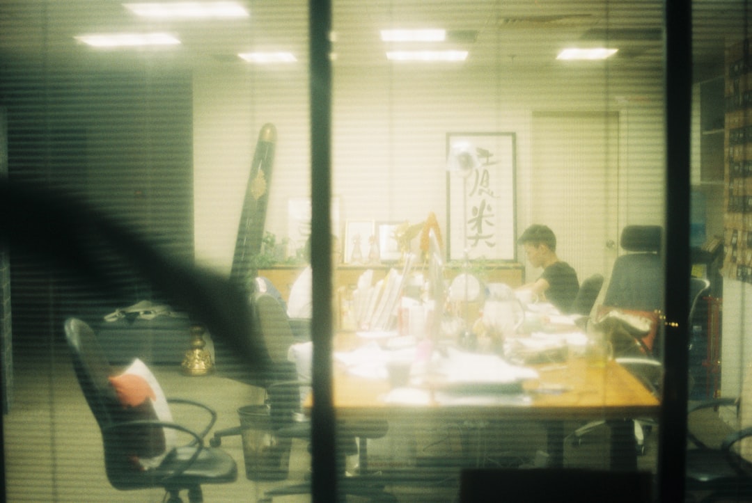 découvrez le rôle et l'importance des comités d'entreprise en france, ainsi que leur impact sur la communication entre employeurs et employés. informez-vous sur les droits, les missions et les moyens d'action des représentants du personnel.